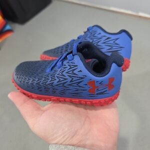 Under Armour Kids' Clutchfit Road Hugger Sneaker  Toddler Size 7